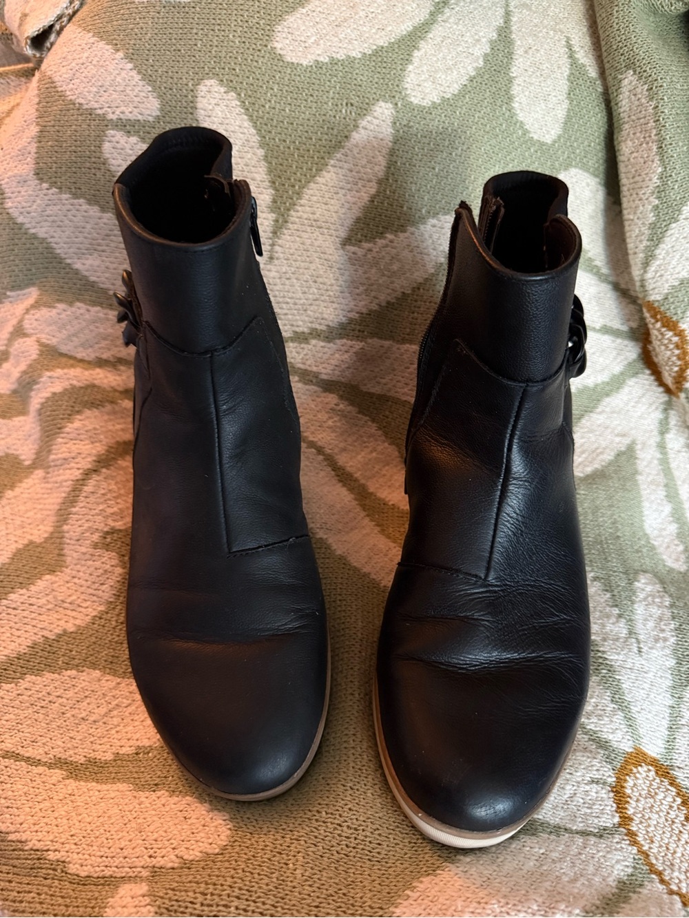 Clarks Zylah Rose 10W Black Leather Ankle Booties with Side Buckle Detail